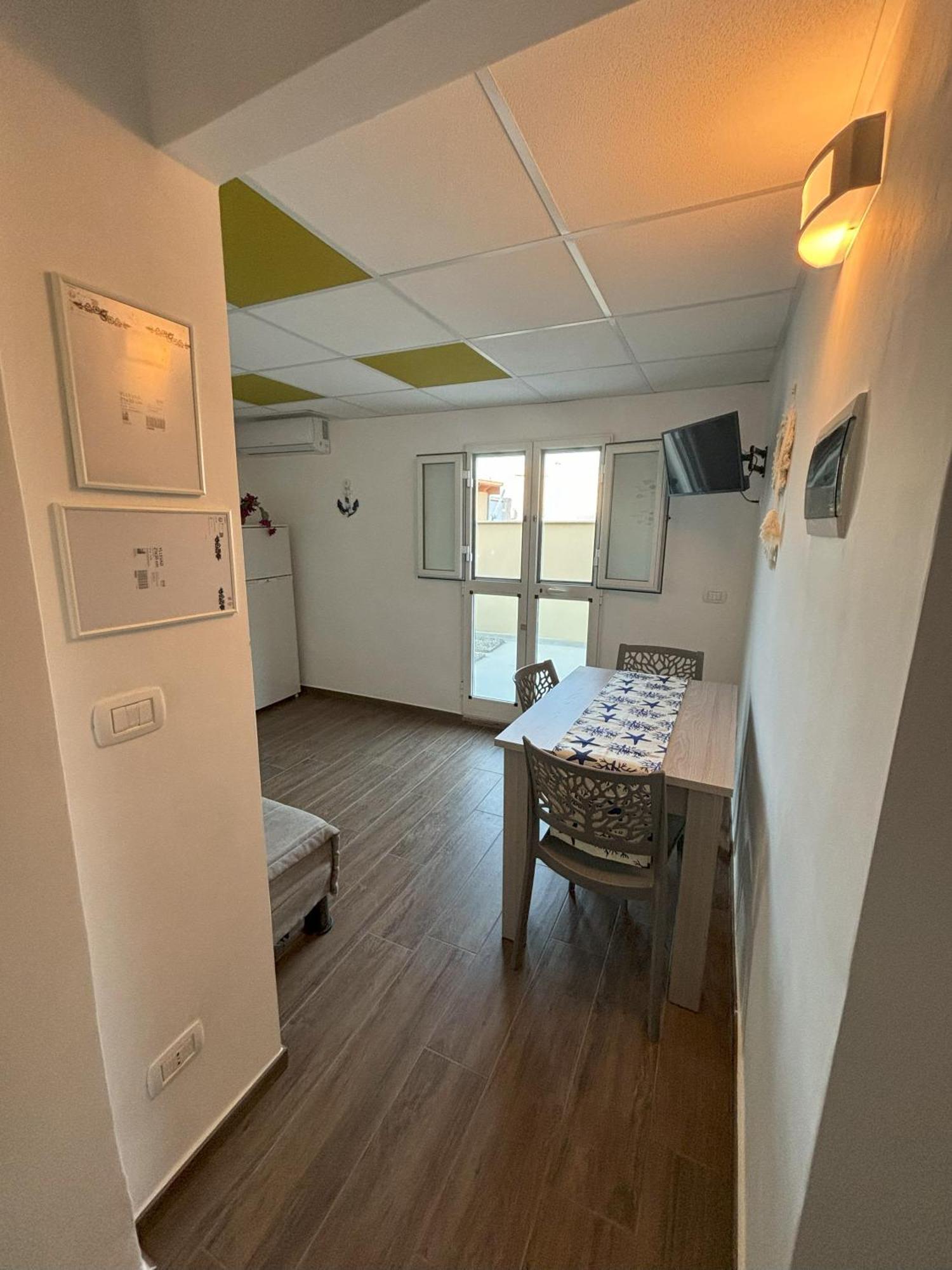 Mareluna Rooms Margherita Di Savoia Ngoại thất bức ảnh
