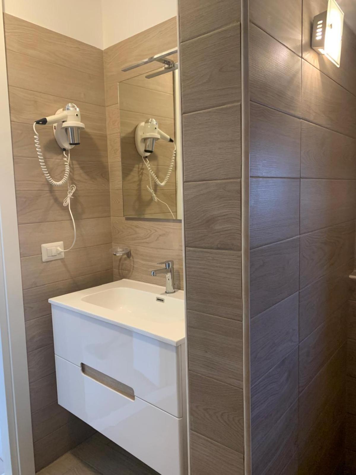 Mareluna Rooms Margherita Di Savoia Ngoại thất bức ảnh